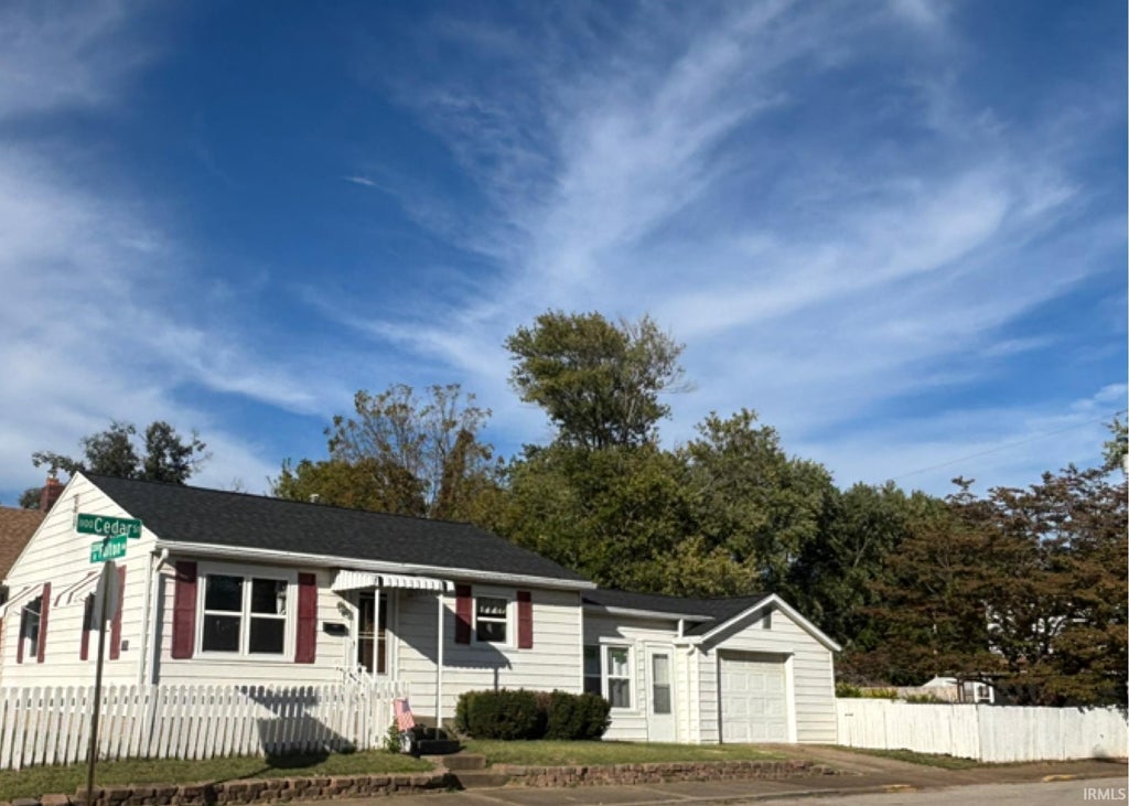 Photo of 2201 N Fulton Avenue, Evansville, IN 47710 (MLS # 202641237)