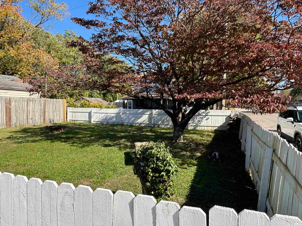 Photo of 2201 N Fulton Avenue, Evansville, IN 47710 (MLS # 202641237)