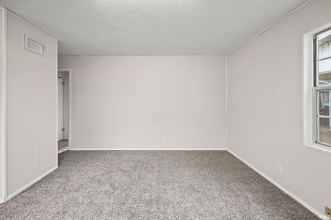 Tiny photo for 2605 Oxford Street, Lafayette, IN 47909 (MLS # 202545786)