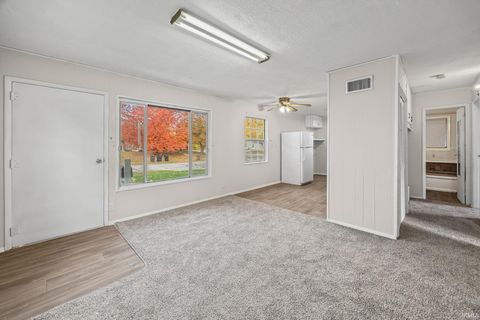 Tiny photo for 2605 Oxford Street, Lafayette, IN 47909 (MLS # 202545786)