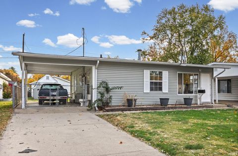 Tiny photo for 2605 Oxford Street, Lafayette, IN 47909 (MLS # 202545786)