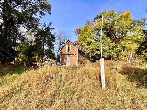 Tiny photo for 1484 N 1000 W, Medaryville, IN 47957 (MLS # 202644292)