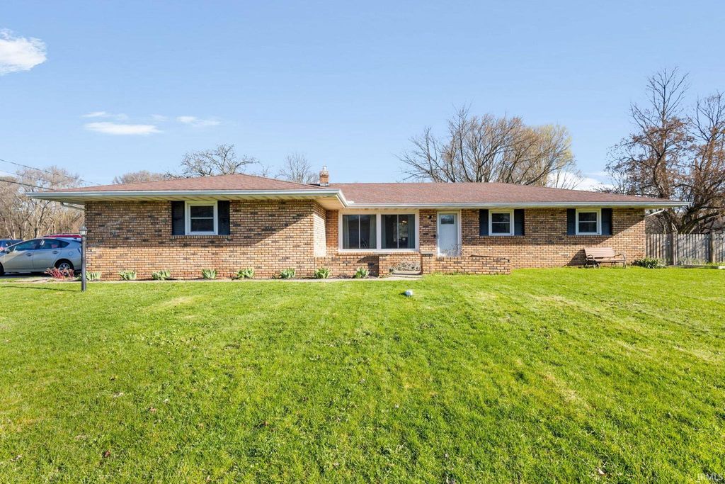 Photo of 23729 River Manor Boulevard, Elkhart, IN 46516 (MLS # 202615977)