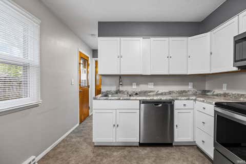 Tiny photo for 201 W Navajo Street, West Lafayette, IN 47906 (MLS # 202624172)