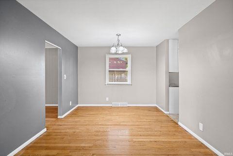 Tiny photo for 201 W Navajo Street, West Lafayette, IN 47906 (MLS # 202624172)