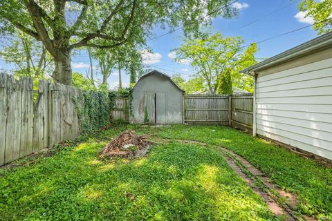 Tiny photo for 201 W Navajo Street, West Lafayette, IN 47906 (MLS # 202624172)