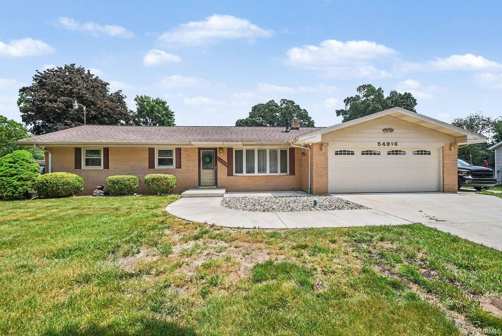 Photo of 54916 Heritage Road, Elkhart, IN 46514 (MLS # 202623372)