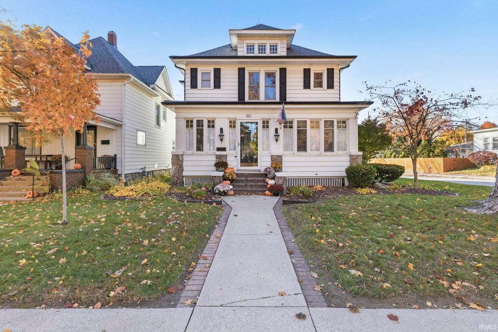 Photo of 801 S 6th Street, Goshen, IN 46526 (MLS # 202545941)