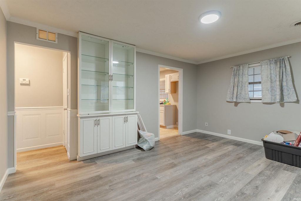 Photo of 1250 Maple Court Street, Evansville, IN 47714 (MLS # 202615534)