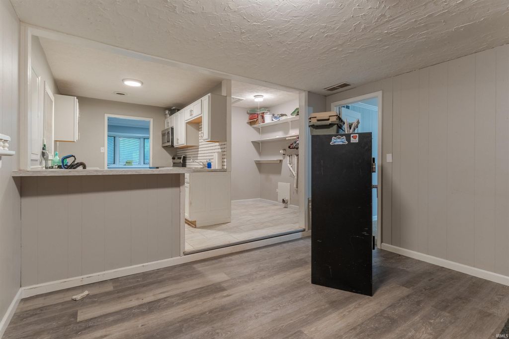 Photo of 1250 Maple Court Street, Evansville, IN 47714 (MLS # 202615534)