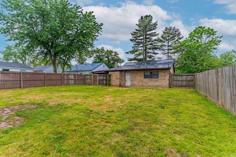 Tiny photo for 1250 Maple Court Street, Evansville, IN 47714 (MLS # 202615534)