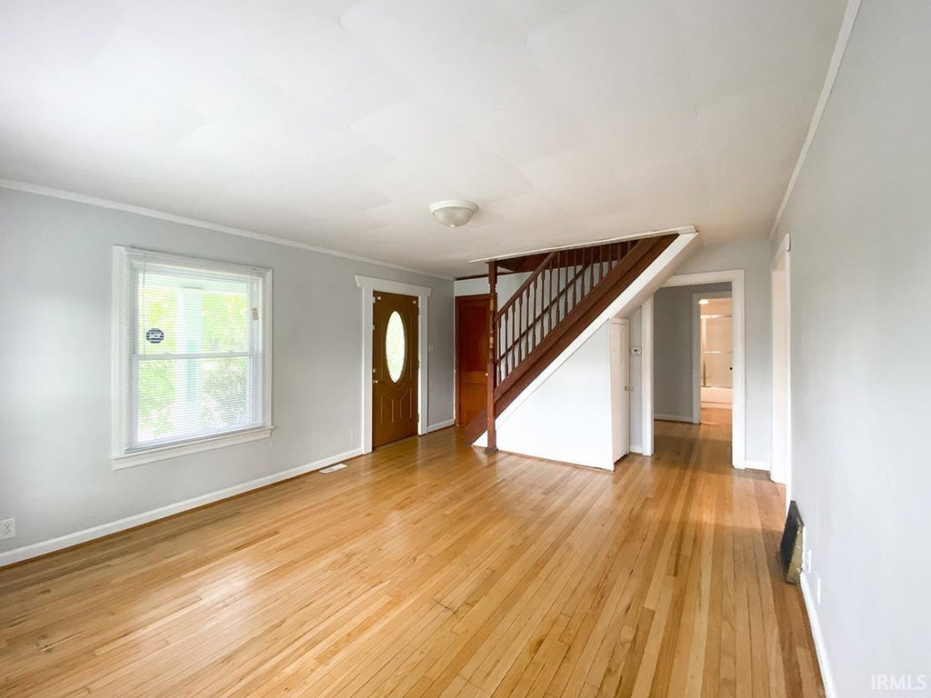 Photo of 108 E Cottage Grove Avenue, Bloomington, IN 47408 (MLS # 202638287)