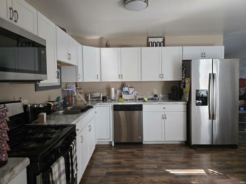 Tiny photo for 235 GREENBRIAR Street, Kokomo, IN 46901 (MLS # 202529712)