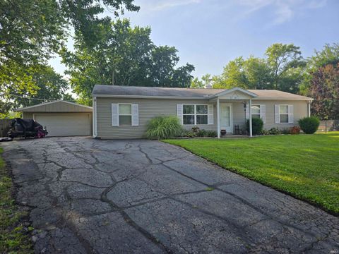 Tiny photo for 235 GREENBRIAR Street, Kokomo, IN 46901 (MLS # 202529712)