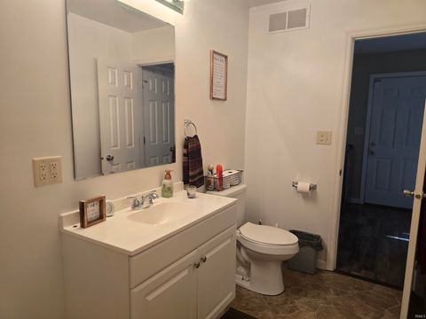 Tiny photo for 235 GREENBRIAR Street, Kokomo, IN 46901 (MLS # 202529712)