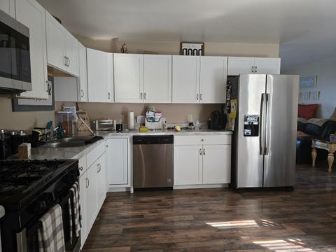 Tiny photo for 235 GREENBRIAR Street, Kokomo, IN 46901 (MLS # 202529712)