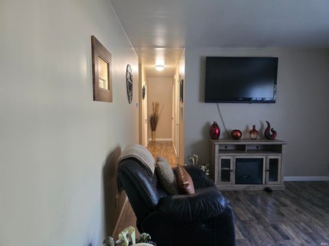 Tiny photo for 235 GREENBRIAR Street, Kokomo, IN 46901 (MLS # 202529712)