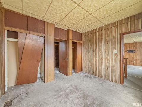 Tiny photo for 204 E Pennsylvania Street, Shelbyville, IN 46176 (MLS # 202611932)