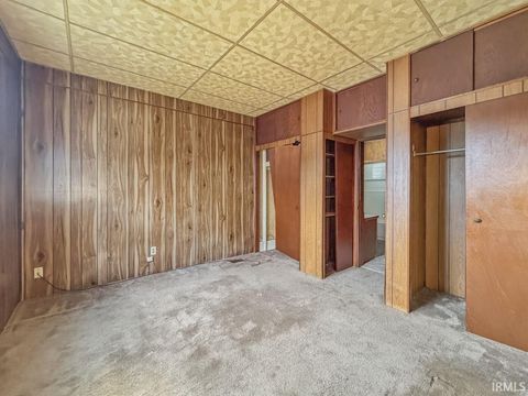 Tiny photo for 204 E Pennsylvania Street, Shelbyville, IN 46176 (MLS # 202611932)