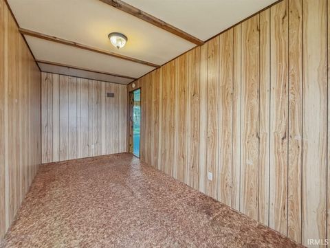 Tiny photo for 204 E Pennsylvania Street, Shelbyville, IN 46176 (MLS # 202611932)