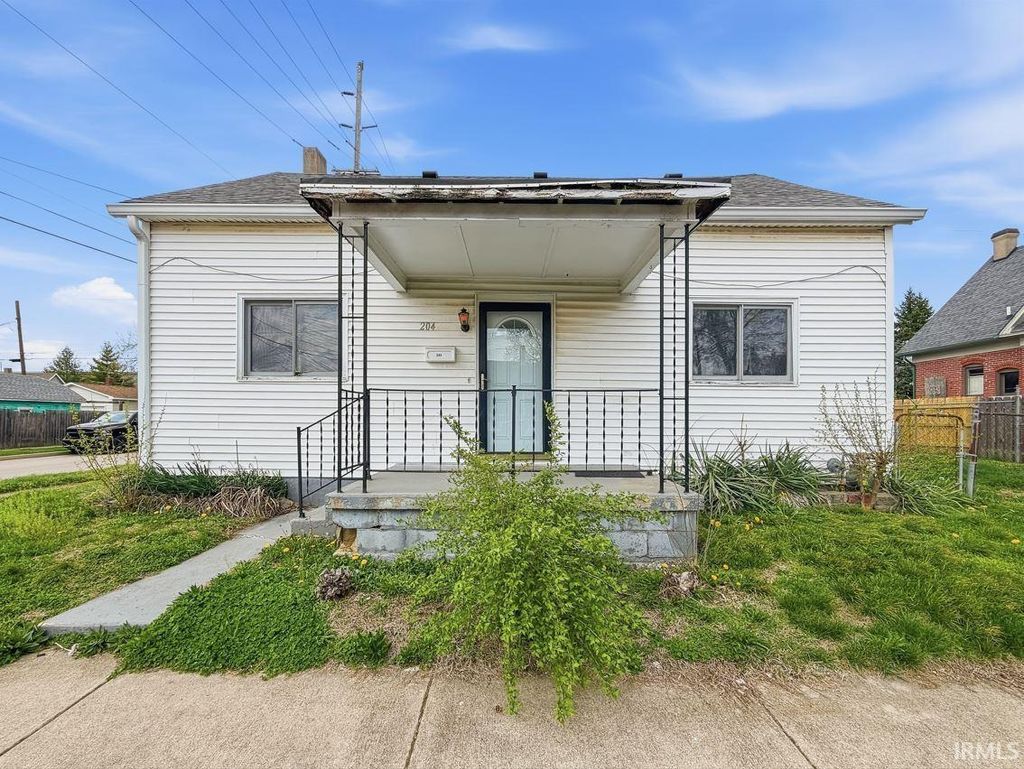 Photo of 204 E Pennsylvania Street, Shelbyville, IN 46176 (MLS # 202611932)