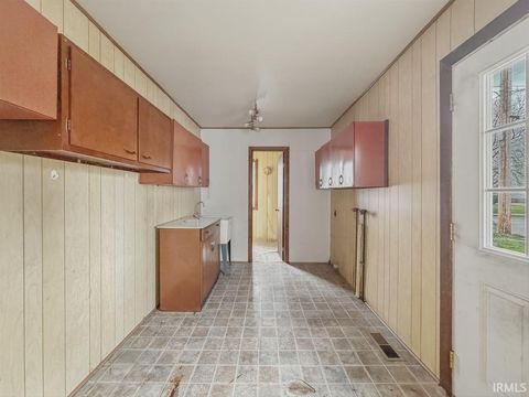 Tiny photo for 204 E Pennsylvania Street, Shelbyville, IN 46176 (MLS # 202611932)