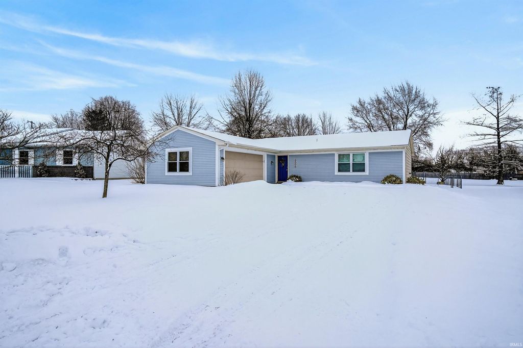 Photo of 8808 Conway Court, Fort Wayne, IN 46825 (MLS # 202604104)