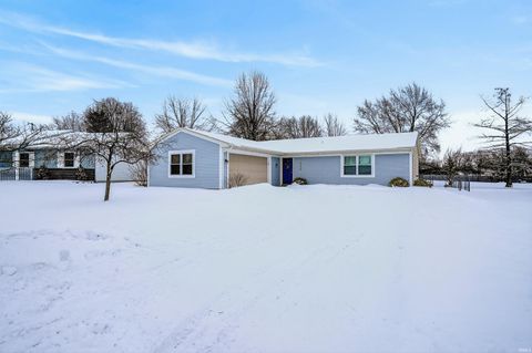 Photo of 8808 Conway Court, Fort Wayne, IN 46825 (MLS # 202604104)