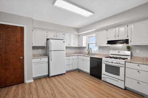 Tiny photo for 8808 Conway Court, Fort Wayne, IN 46825 (MLS # 202604104)