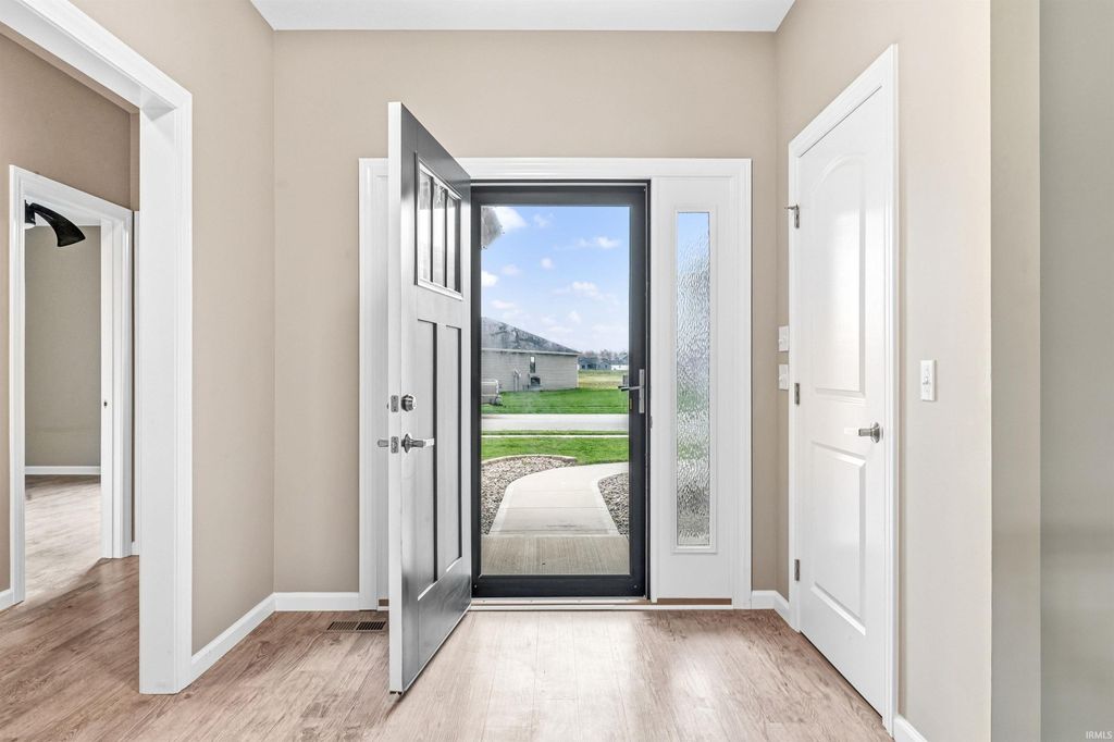 Photo of 1508 Monte Carlo Drive, Fort Wayne, IN 46845 (MLS # 202613700)