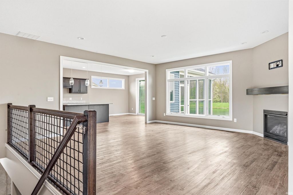 Photo of 1508 Monte Carlo Drive, Fort Wayne, IN 46845 (MLS # 202613700)