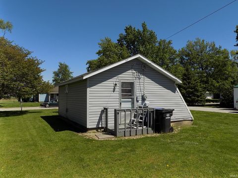 Tiny photo for 2011 N LINDSAY Street, Kokomo, IN 46901 (MLS # 202618518)