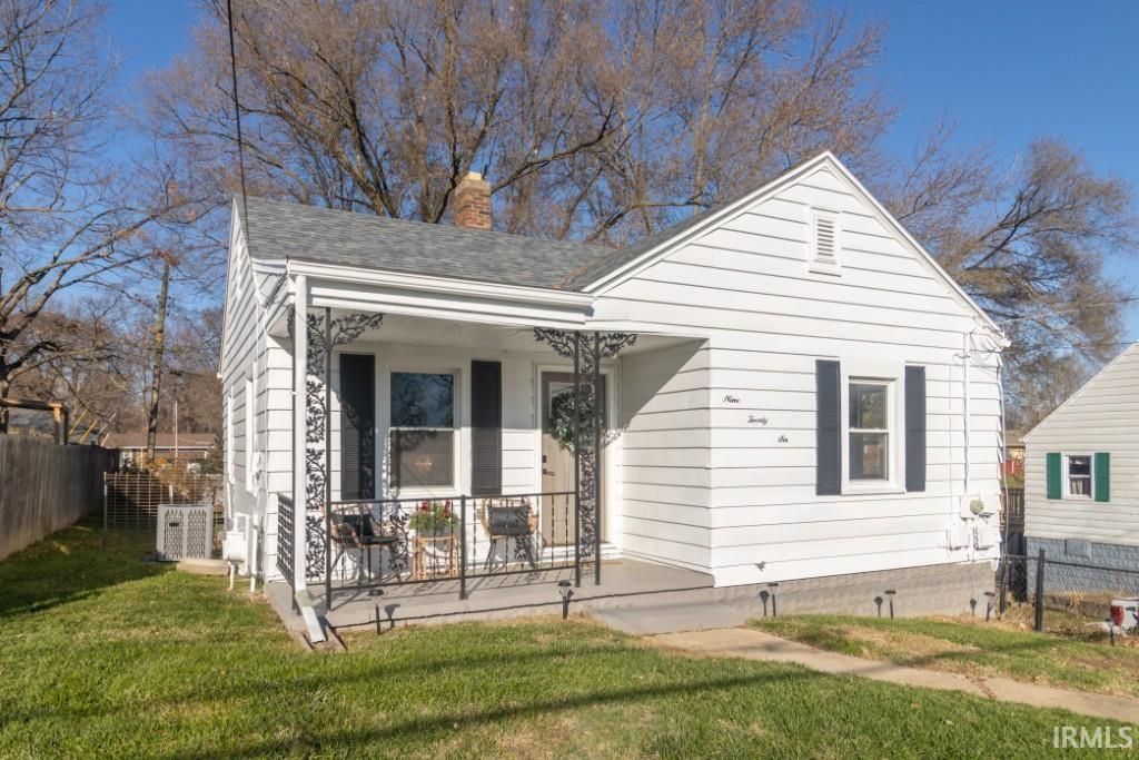 Photo of 926 I Avenue, New Castle, IN 47362 (MLS # 202547247)