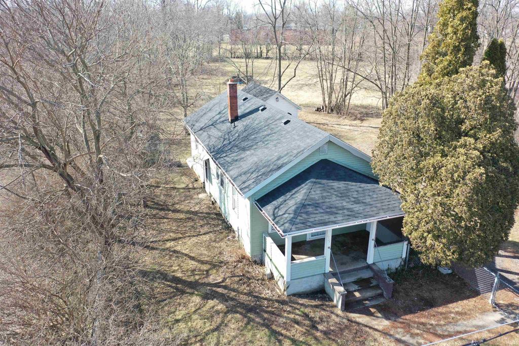 Photo of 1711 S Burlington Drive, Muncie, IN 47302 (MLS # 202603899)