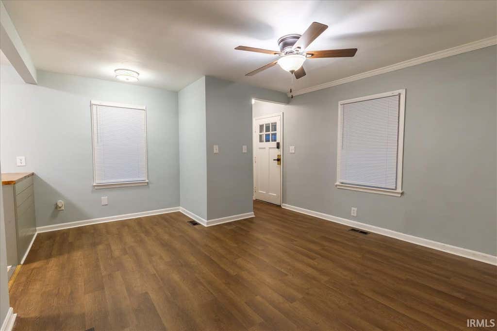 Photo of 1129 E Chandler Avenue, Evansville, IN 47714 (MLS # 202634492)