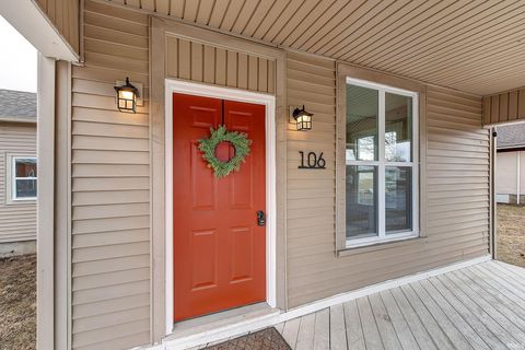 Tiny photo for 106 N Plank Street, Rossville, IN 46065 (MLS # 202506271)