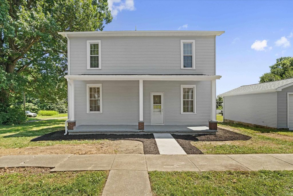 Photo of 324 W Ninth Street, Mount Vernon, IN 47620 (MLS # 202630317)