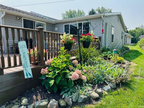 Tiny photo for 11446 S Park Road, Kewanna, IN 46939 (MLS # 202530475)