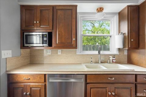 Tiny photo for 1214 King Street, Lafayette, IN 47905 (MLS # 202541818)
