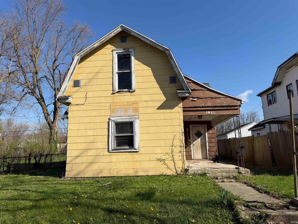Photo of 1508 W Spencer Avenue, Marion, IN 46952 (MLS # 202619215)