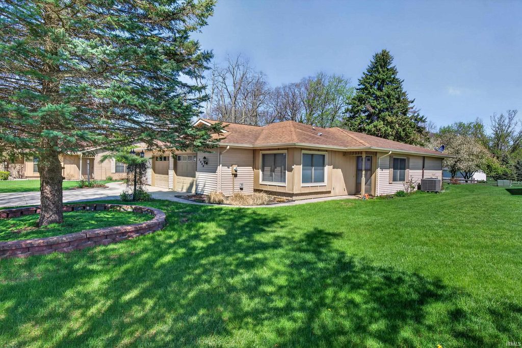 Photo of 709B Arcadia Court, Kendallville, IN 46755 (MLS # 202614116)