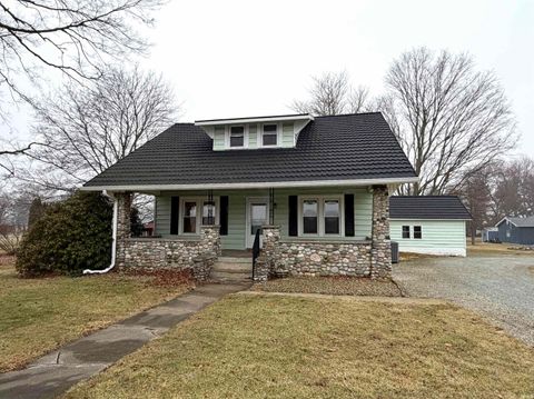 Photo of 4546 N Mexico Road, Peru, IN 46970 (MLS # 202606776)