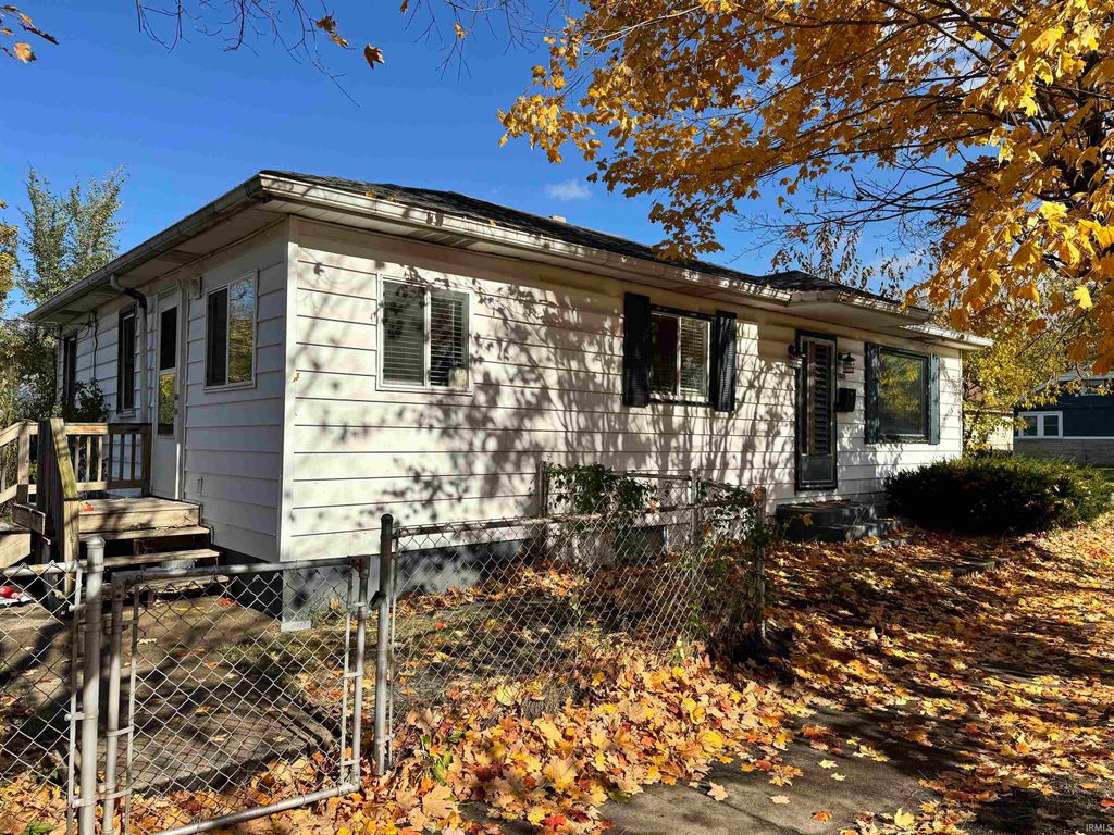 Photo of 2205 Fredrickson Street, South Bend, IN 46628 (MLS # 202545393)