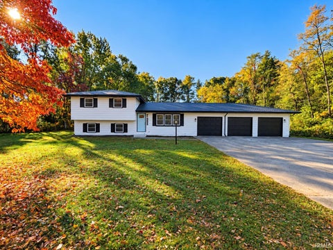 Tiny photo for 23290 County Road 106, Elkhart, IN 46514 (MLS # 202643816)
