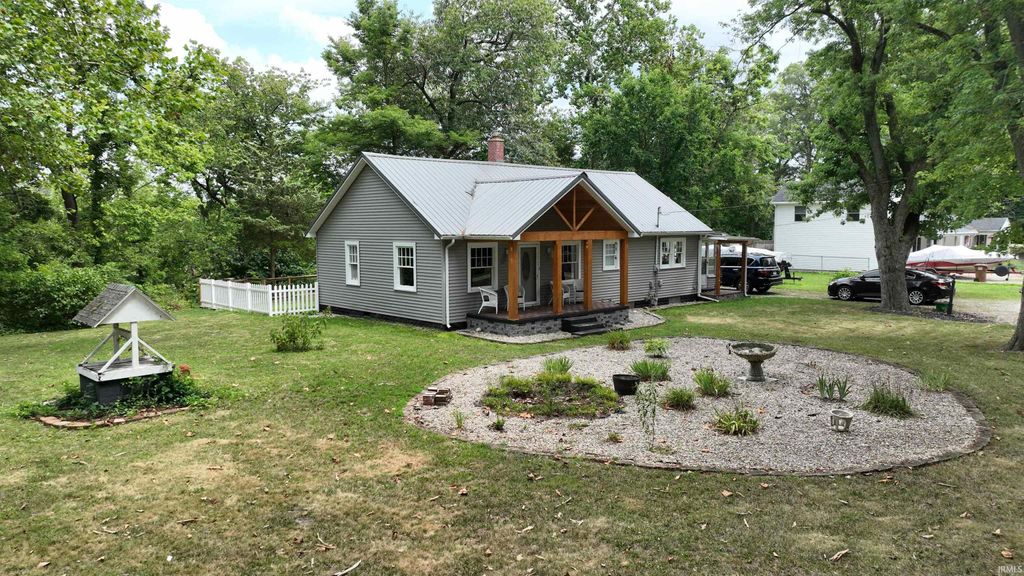 Photo of 1607 Lawson Lane, Monticello, IN 47960 (MLS # 202529479)