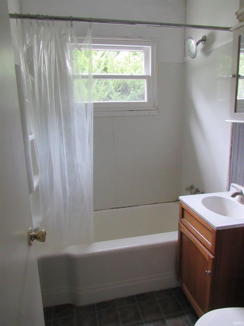 Tiny photo for 2522 WALKER Avenue, Kokomo, IN 46901 (MLS # 202639865)