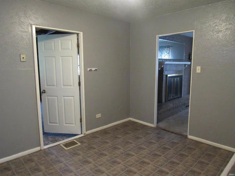 Tiny photo for 2522 WALKER Avenue, Kokomo, IN 46901 (MLS # 202639865)
