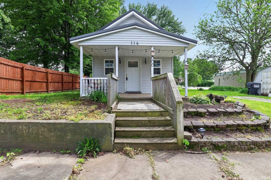 Photo of 114 E Randolph Street, La Paz, IN 46537 (MLS # 202620185)