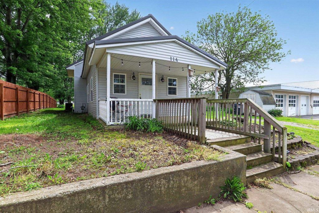 Photo of 114 E Randolph Street, La Paz, IN 46537 (MLS # 202620185)