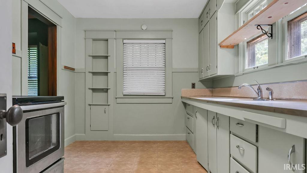 810 N Walnut Street